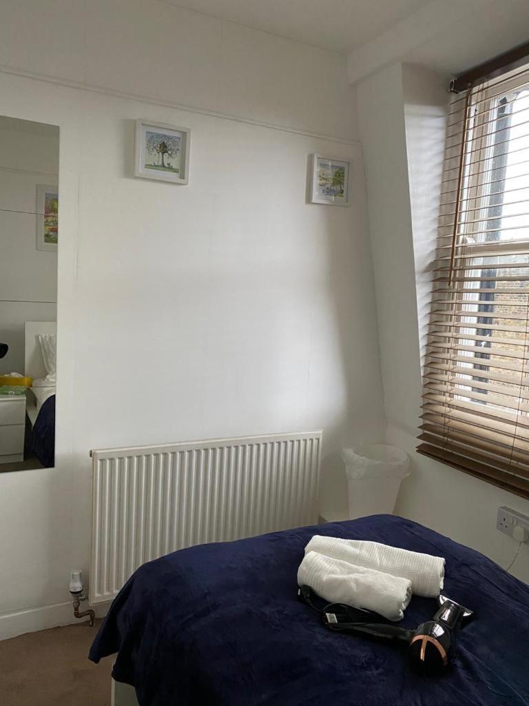Comfy Private Rooms In Camden Town, Central London Exterior photo