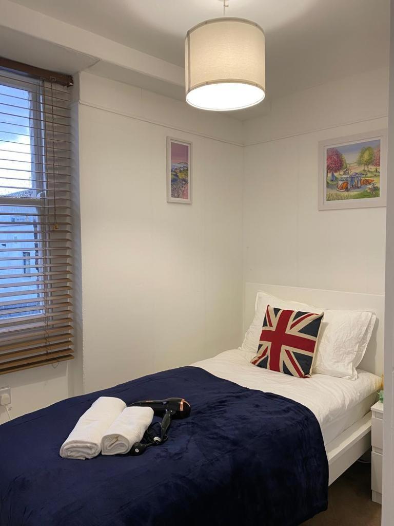 Comfy Private Rooms In Camden Town, Central London Exterior photo