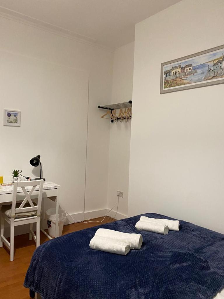 Comfy Private Rooms In Camden Town, Central London Exterior photo