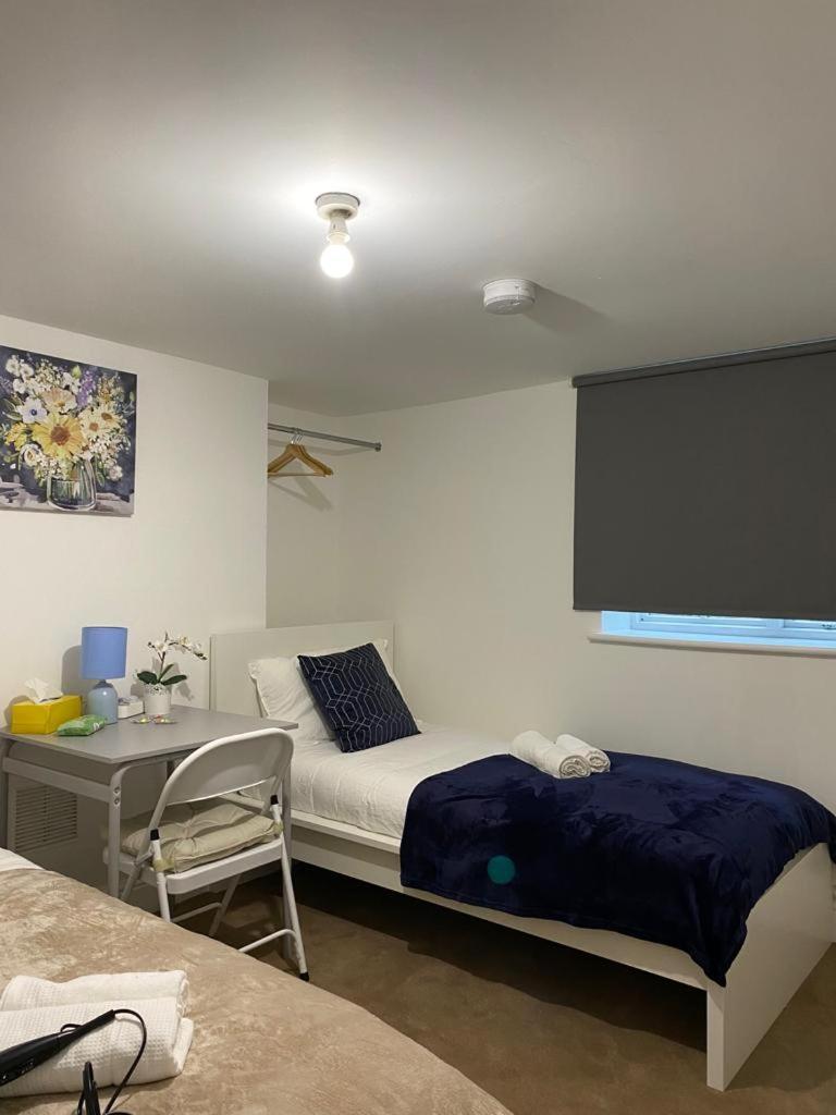 Comfy Private Rooms In Camden Town, Central London Exterior photo